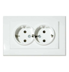 Розетка подвійна з заземленням біла MINA