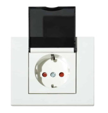 Розетка одинарна з заземленням з кришкою та шторками біла GRANO