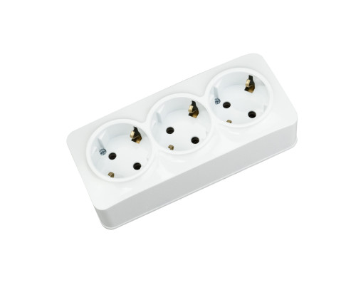 Розетка потрійна з заземленням біла POWER MAX-3E
